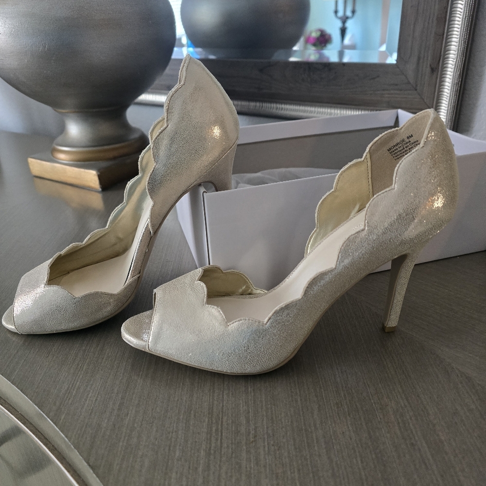 Gold shoes